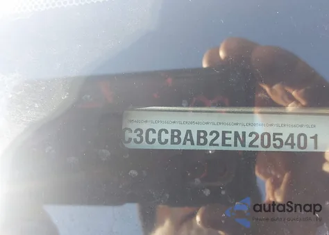 2014 Chrysler 200 Lx z USA, uszkodzony, nr VIN 1C3CCBAB2EN205401